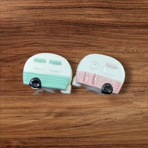 Camper RV Rig  Salt & Pepper Shaker Set Retro Pink & Green Ceramic New